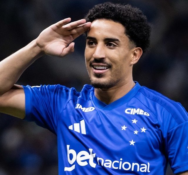 conexaocec's tweet photo. 🚨 ATENÇÃO

O Cruzeiro avançou nas negociações para a venda do Christian, de 25 anos, ao Krasnodar, da Rússia🇷🇺.

O clube europeu insiste na contratação do jogador e melhorou as condições em nova oferta ao Cruzeiro.

📰 @samuelvenancio e @tiagomattar https://t.co/3fmizlpXfb
