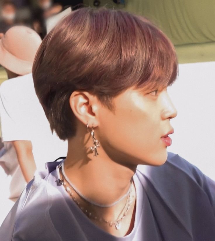 museblooming's tweet photo. prettiest nose ever https://t.co/qudw5ebCbQ