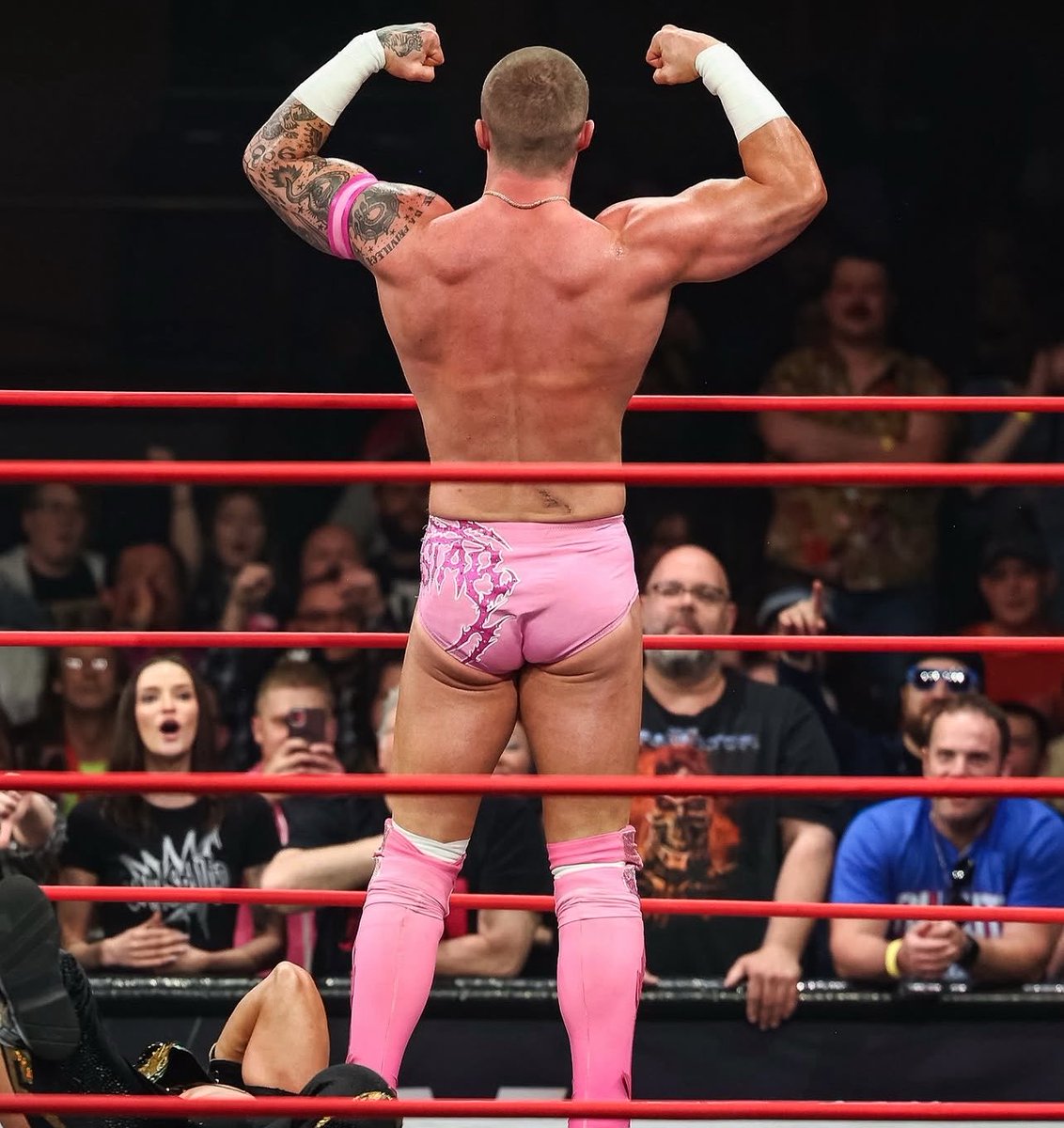 When you gaze upon a star. | not @kylefletcherpro. tweet media