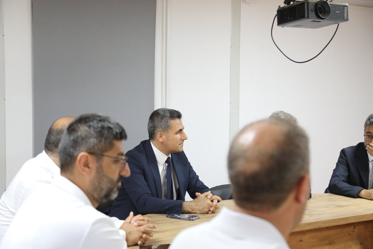 bingolbel's tweet photo. Başkanımız Erdal Arıkan, Valimiz Sayın Cahit Çelik ile birlikte yapımı devam eden 500 yataklı Yeni Devlet Hastanesi inşaat alanında incelemelerde bulundu.

İncelemelerde hastanedeki çalışmaların son durumu ile hastane çevresinde yürütülen ulaşım ve erişim çalışmaları yerinde değerlendirildi.