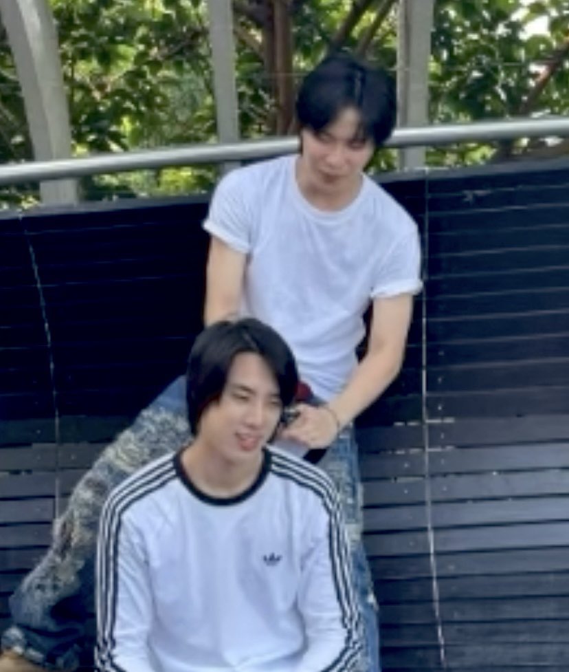 tatonatp's tweet photo. อื้ม ! น้องไทยรูปคู่นี้มันยังไงนะ 
 5555555555555555555555555
55555555555555555 https://t.co/EZI9ZoDauw