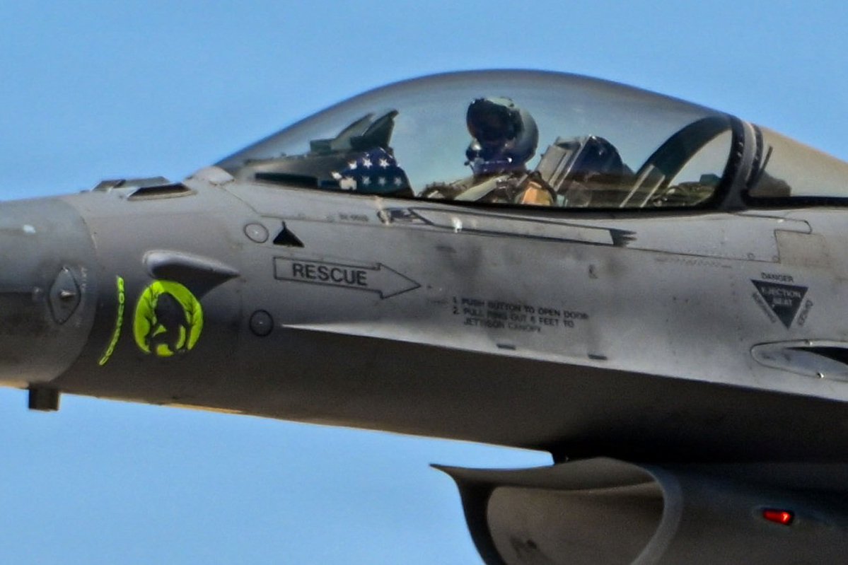 blocksixtynine's tweet photo. Some Wild Weasel kills and nose art from the AOR. https://t.co/GVpEYCUrqd