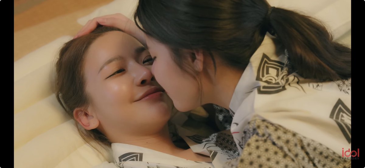 excel04's tweet photo. Work is kinda crazy these days, just got a little breather. Badly needed a break. I missed a lot of updates from FayMay but for now I’m rewatching SWSH to relax.

#fay_riezz 
#maywyda https://t.co/bly20jyP5d