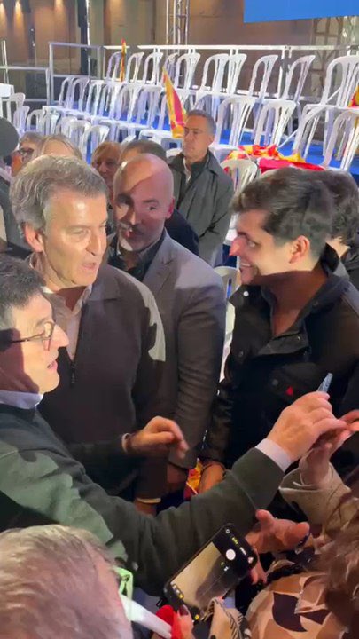 JC_C_A's tweet photo. Feijóo: "Sánchez se ha rodeado de presunta delincuencia toda su trayectoria política". https://t.co/ngpGgE1uWw