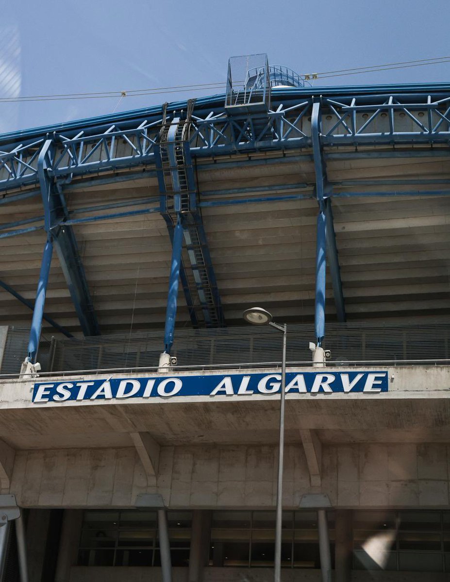 Flamengo's tweet photo. FAAAAAAALA, NAÇÃAAAAAO! Tá chegando a hora de matar a saudade do Mengão! Daqui a pouco, às 15h30 (Brasília), o Mais Querido encara o River Plate, pela Intertemporada, no Estádio Algarve! #FLAxRIV 

📺 Acompanhe a cobertura especial da Intertemporada na FlamengoTV! https://t.co/tc8SLjsAa3