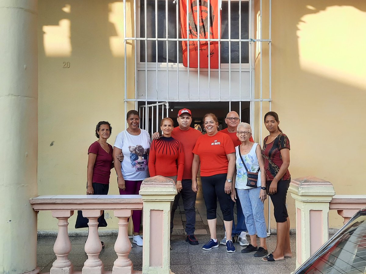 oviamna96084's tweet photo. En saludo al aniversario del Día de la Rebeldía Nacional, los trabajadores de la EPIA #PinardelRío nos unimos en jornadas de embellecimiento y engalanamiento de nuestros centros. Con banderas, limpieza y amor por la historia, reafirmamos nuestro compromiso con la Revolución. https://t.co/4kfFS21PSm