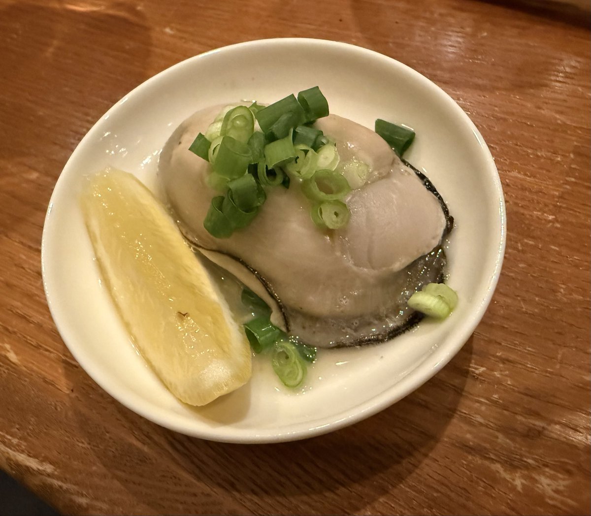 minisaru's tweet photo. ぶーしーズBARでおなじみの3rdPlaceさんに、野良で行ったら、たまたま、能登の牡蠣が大量入荷してて、いっぱいぱべた😋
牡蠣が大好物なので、幸せ🫶
日本でここにしかない?!マカオのお酒も、めっちゃ美味しかった🎶
#能登
#武士飯
#3rdPlace
@TakuyaYamamoto_
https://t.co/7AoR7sS6QW https://t.co/cdboGWOANk
