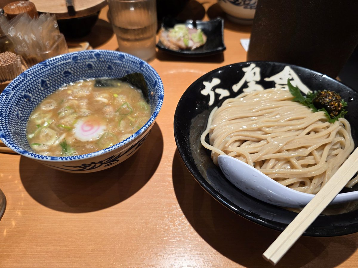 kazutos3's tweet photo. @Onigiri_MoguV 美味しいつけ麺の画像見てお腹すかせてね https://t.co/jB4pxCU0YW