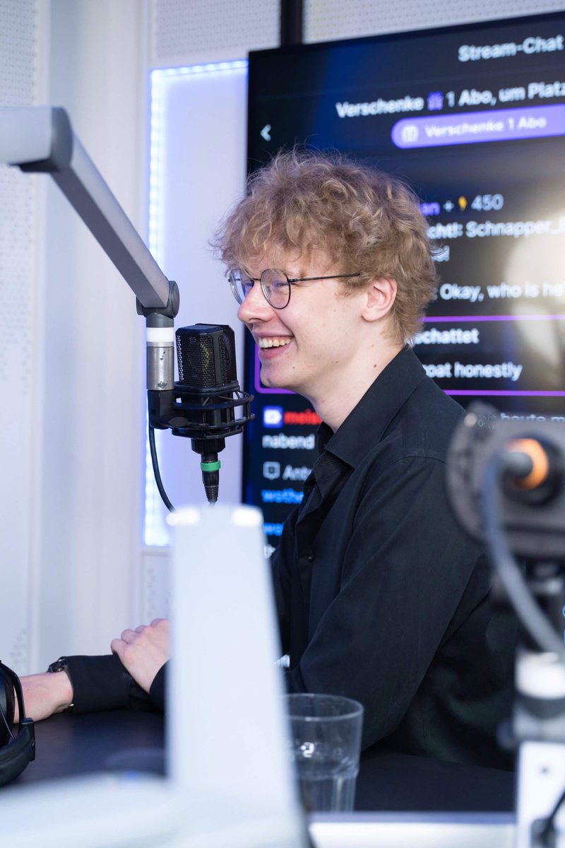 FinnloMerry's tweet photo. Never thought I'd end up on German radio talking about my career in esports! Huge thanks to @giulijune for the invite and for being a fantastic host. I had an absolute blast! https://t.co/UPM29Zau8j