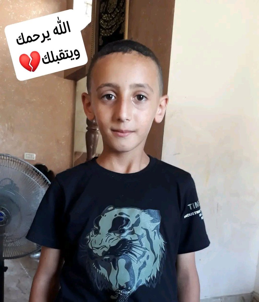 sahouraxo's tweet photo. Israel executed little Ahmed today in Gaza.

An Israeli quadcopter drone dropped a bomb on him while he was filling water containers.

A child was killed for trying to get water to survive. https://t.co/xtYGYQHrgL