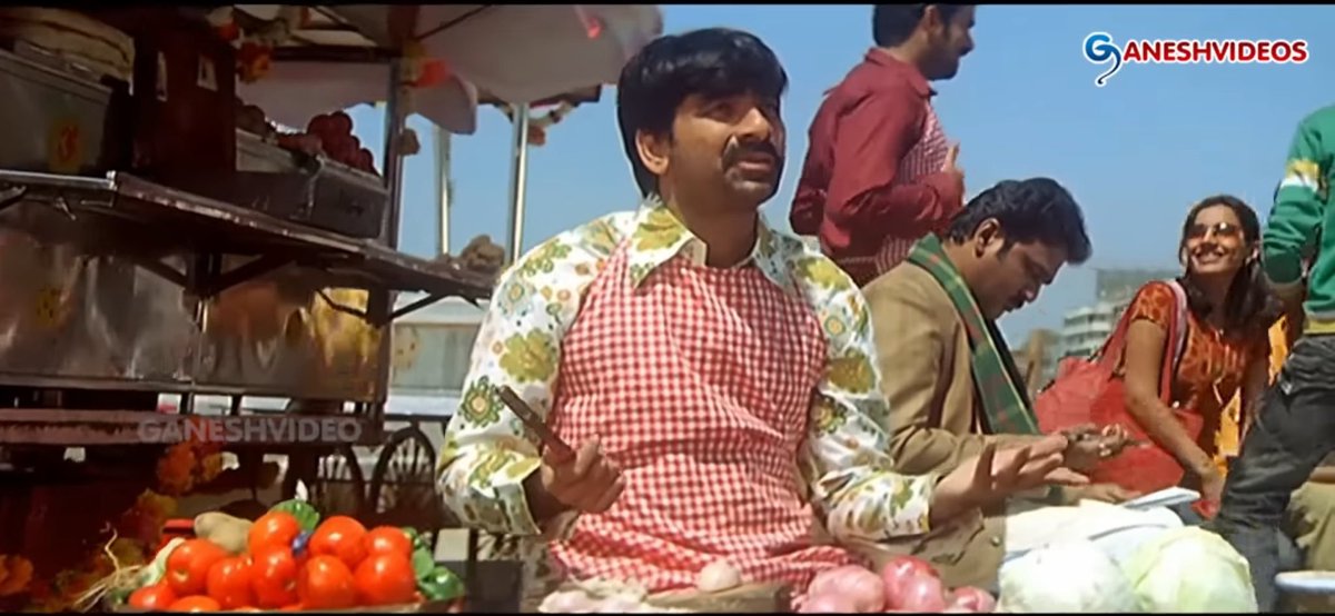 srinivasrtfan's tweet photo. Hyd lo Andharu Famous Place Lu , Cafe lu, Malla Chuttu Thirguthunte manam Maathram Famous Theatres La Chuttu Thirguthunam https://t.co/vZqazD1qJE