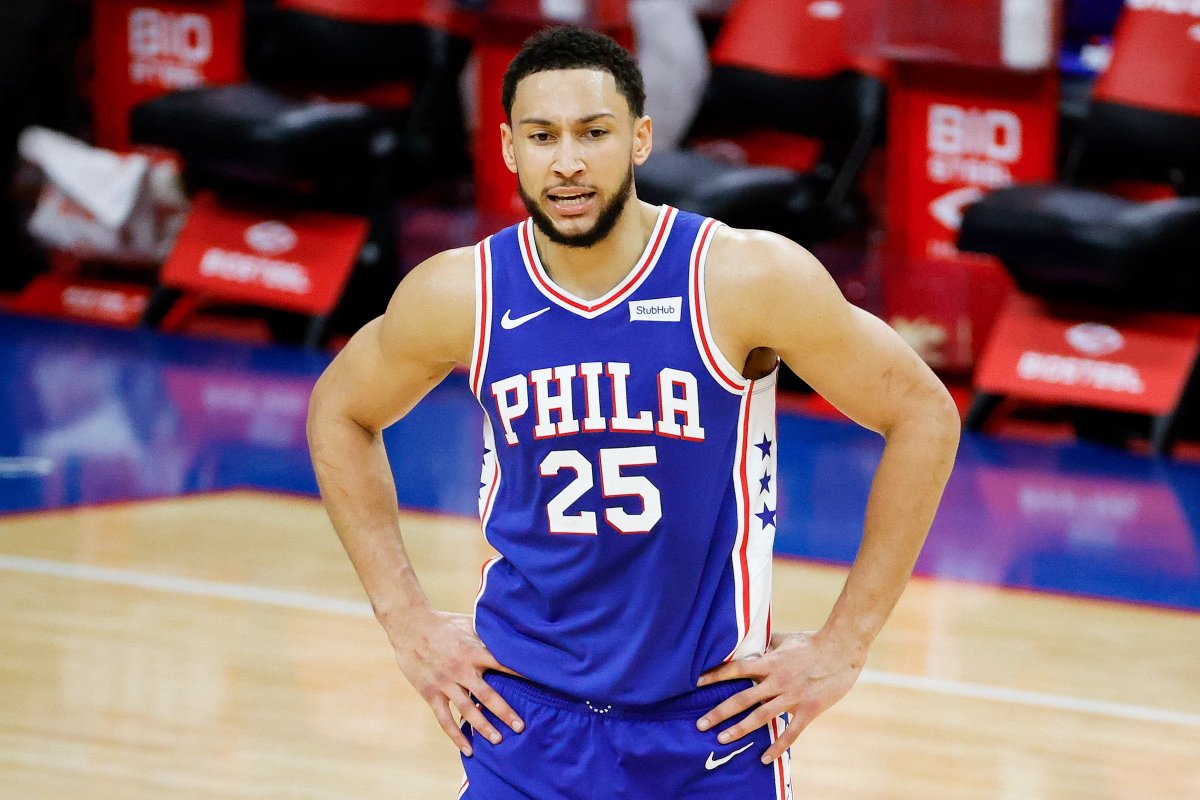 RandallJMore's tweet photo. @LukeNichols2 I .. have ... an idea.

A guy who is 6'10", can rebound, and defend multiple positions.

A bonus, .. he can pass, and set vicious screens. https://t.co/MndDEcD4Ar
