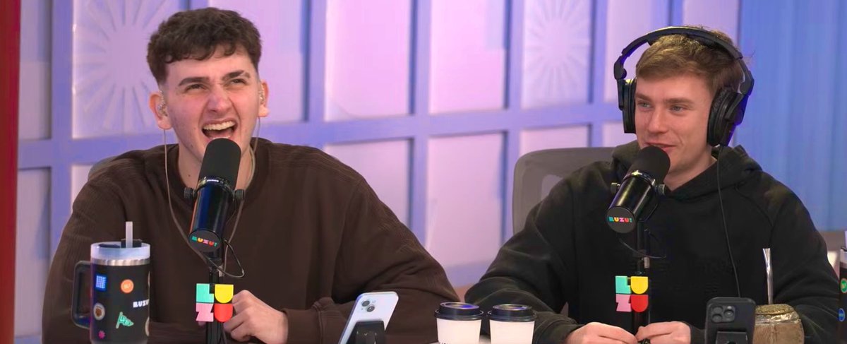 Aqunera95m's tweet photo. El chico de los mil shippeos y el
chico de un único shippeo 🤣
Los que vieron el programa entenderán 🤗
#AntesQueNadie✨
#Agus & #Teo https://t.co/Wp8PkpLXqv