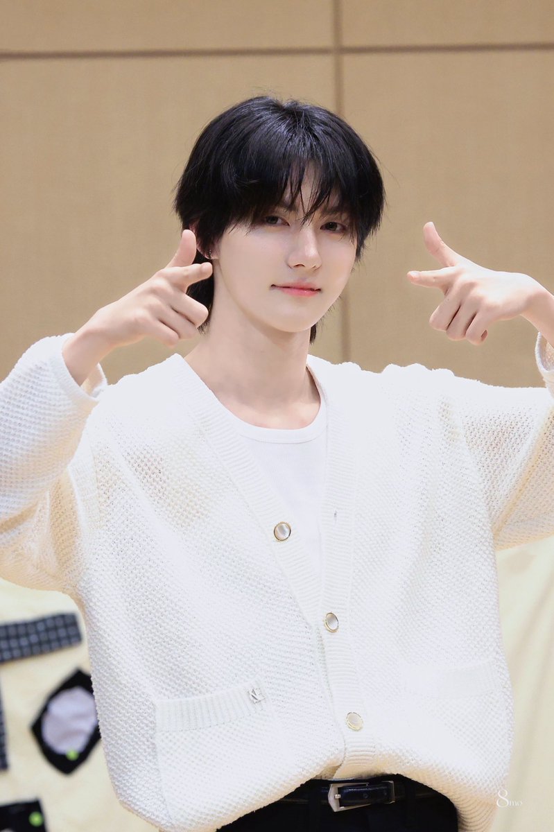 8wol_08's tweet photo. 260703 팬싸

#앰퍼샌드원 #AMPERSANDONE
#김승모 #승모 #SEUNGMO https://t.co/zRT2DyBiy2