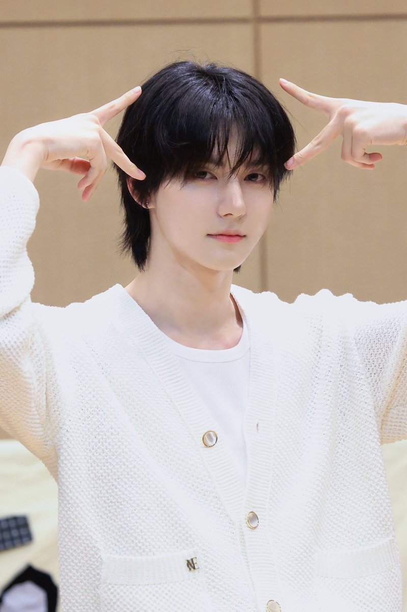 8wol_08's tweet photo. 260703 팬싸

#앰퍼샌드원 #AMPERSANDONE
#김승모 #승모 #SEUNGMO https://t.co/zRT2DyBiy2
