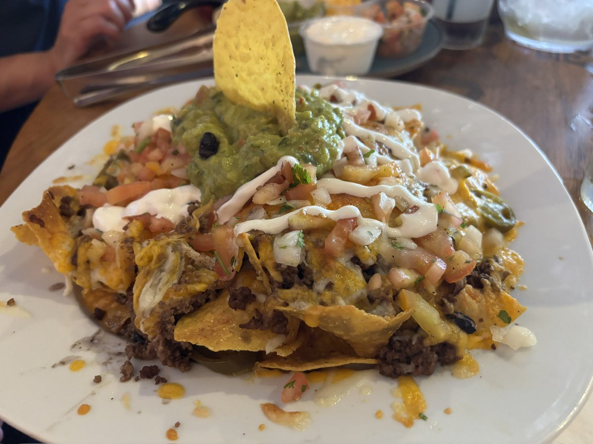 GatorGirl_swamp's tweet photo. Enjoying a little #lunch of fresh taquitos, fajitas, &amp; nachos #foodblogger #TravelwithTherese #foodlover #stmartin https://t.co/VEAgx0s2U0