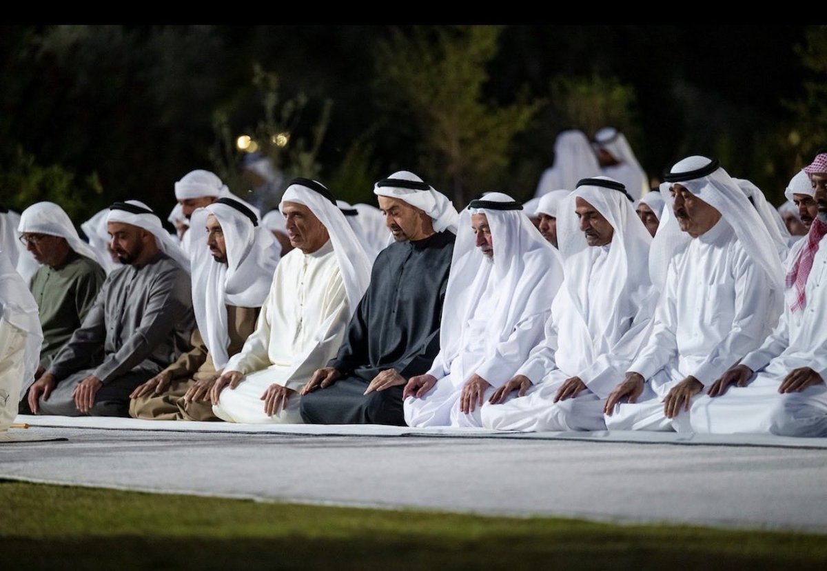 Pochitteno's tweet photo. الله يعزكم بس 🇦🇪 https://t.co/r2VAm9wOt1