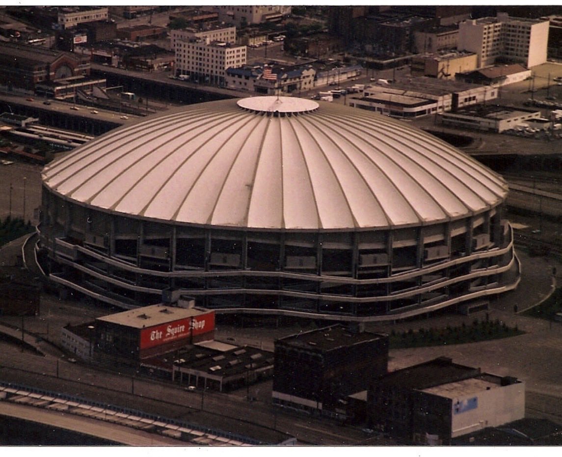 SITO5000's tweet photo. @Super70sSports Kingdome Seattle https://t.co/KHnnVvPRWf