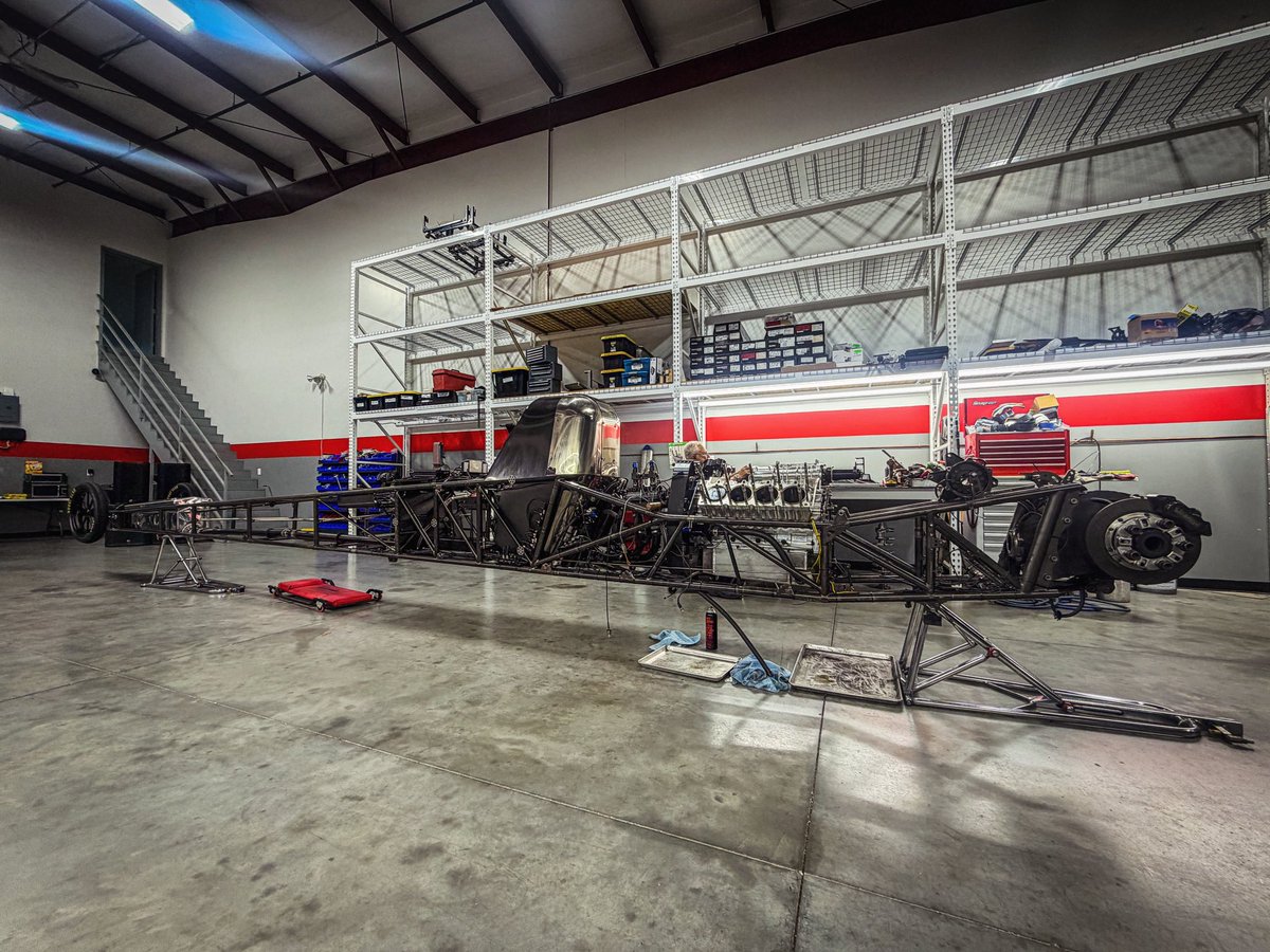 TrippTatum's tweet photo. Down to the bare bones. 🤘

#TopFuel #Dragster #Nitro #Horsepower #Speed https://t.co/nLfya9PDjK