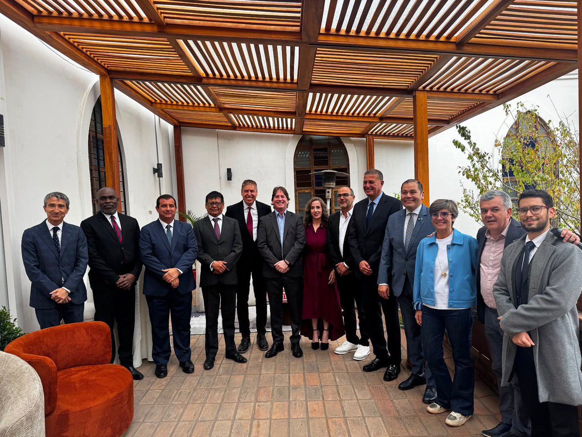 PrefecturManabi's tweet photo. ➡️Con la participación del prefecto Leonardo Orlando, Manabí reafirma su protagonismo en la agenda internacional durante la primera jornada de la Asamblea General de ORU Fogar – Organización de Regiones Unidas, desarrollada en la ciudad de Cuenca.
Conoce más detalles : https://t.co/mnfwpAnrq6