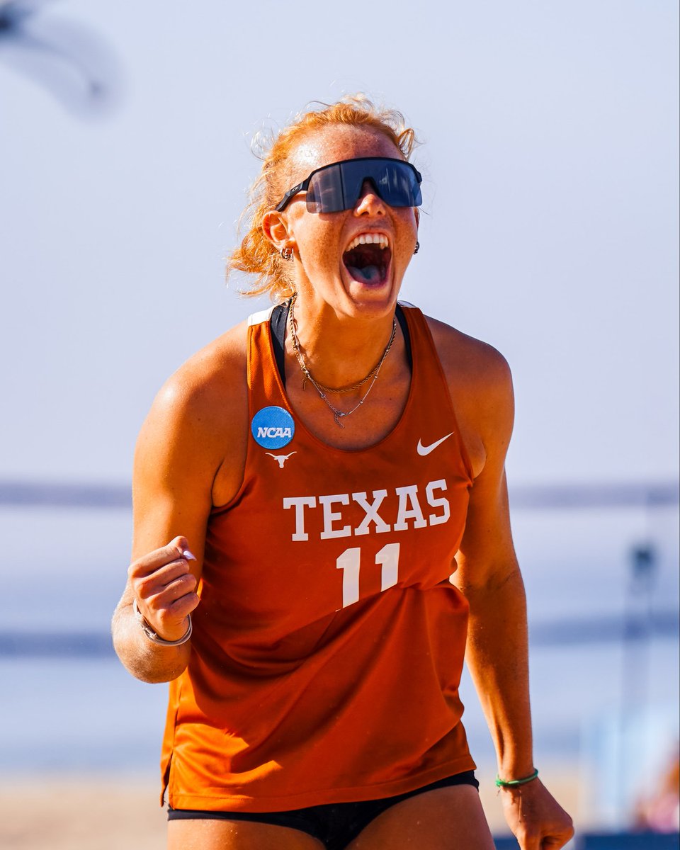 TexasBeachVB's tweet photo. wishing a long-distance happy birthday to our girl Noa 🤘🫶

#HookEm https://t.co/luoHpLYXp2
