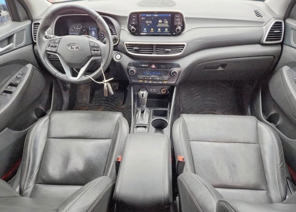 _owula's tweet photo. 2020 Hyundai Tucson SEL
Runs and drive 
Leather seats 
Panoramic sunroof 
77k miles 

115k cedis including shipping https://t.co/GgKdVPnSWm