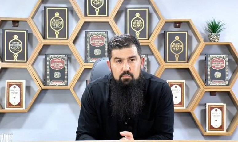 pusulam0001's tweet photo. 🧭IŞİD gerekçesiyle yapılan operasyonlarda gözaltına alınan Haris Karadağ, tutuklanarak cezaevine gönderildi https://t.co/PdnAfoT0C8