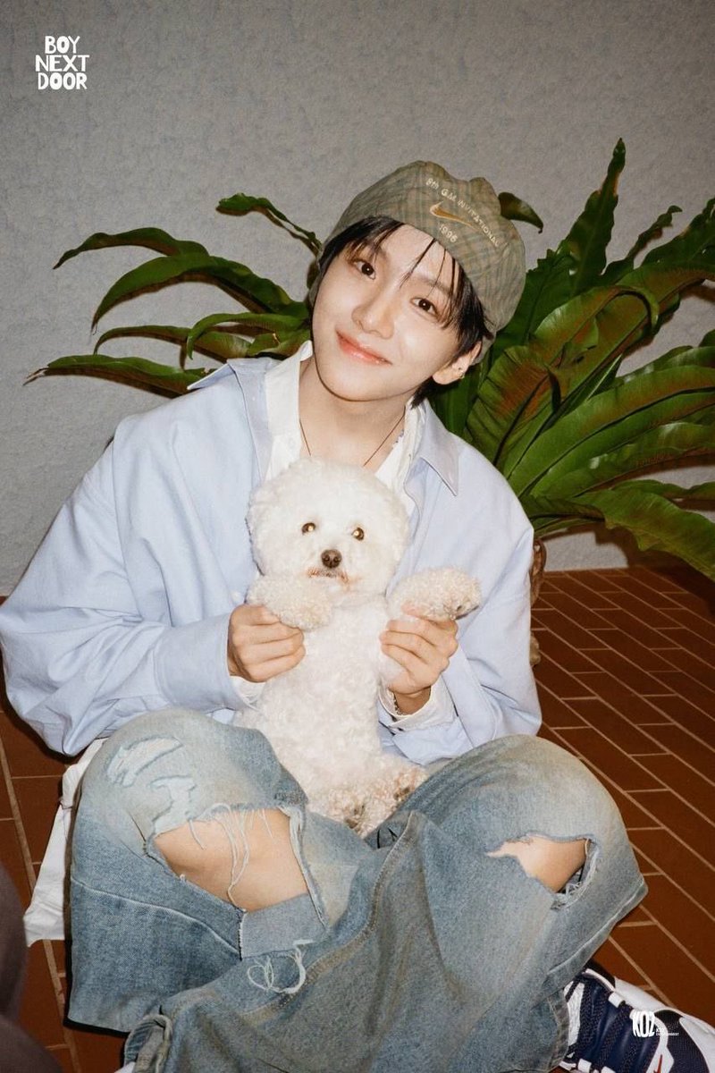 luckheehak's tweet photo. 내 행복💕 https://t.co/zbUT9oAA1R