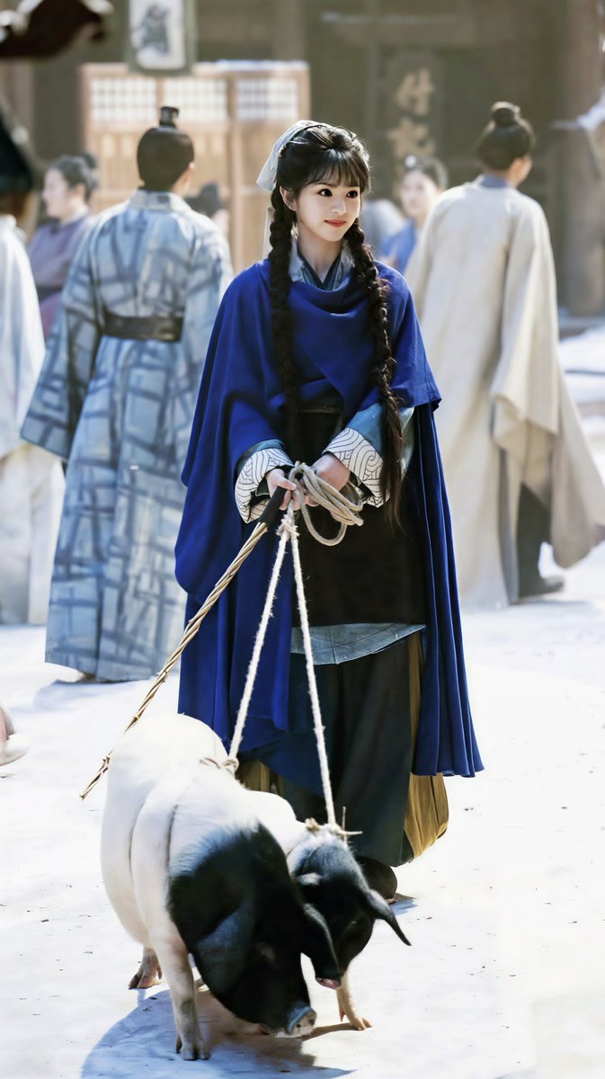 RimuruT111's tweet photo. 💙“Some Characters Never Really Leave Our Hearts” 💙

Some characters fade when the drama ends… but some stay with you forever. 🤍
Tian Xiwei gave so much life to this role...turning every expression, every smile, and every little gesture into something unforgettable.
From her playful energy to her soft, heart melting innocence, she made this character feel so real and lovable. One moment she’s adorably mischievous, the next she leaves you completely speechless with her emotional depth.
Her bright smile, sparkling eyes, and natural charm made every scene impossible to look away from.
Even after the story ends, the memories remain.
Some characters are written in scripts…
But the special ones are written in our hearts. 💙
#TianXiwei #田曦薇  #FanChangyi #PursuitOfJade