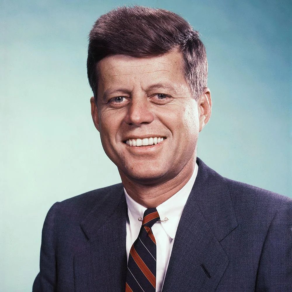 bpthaber's tweet photo. ABD Başkanı Donald Trump: “John F. Kennedy harika bir adamdı. Çok yakışıklıydı.

Onun hakkında ABD tarihinin en yakışıklı 2. başkanı diyorlar.” https://t.co/PCMXGn1GFH