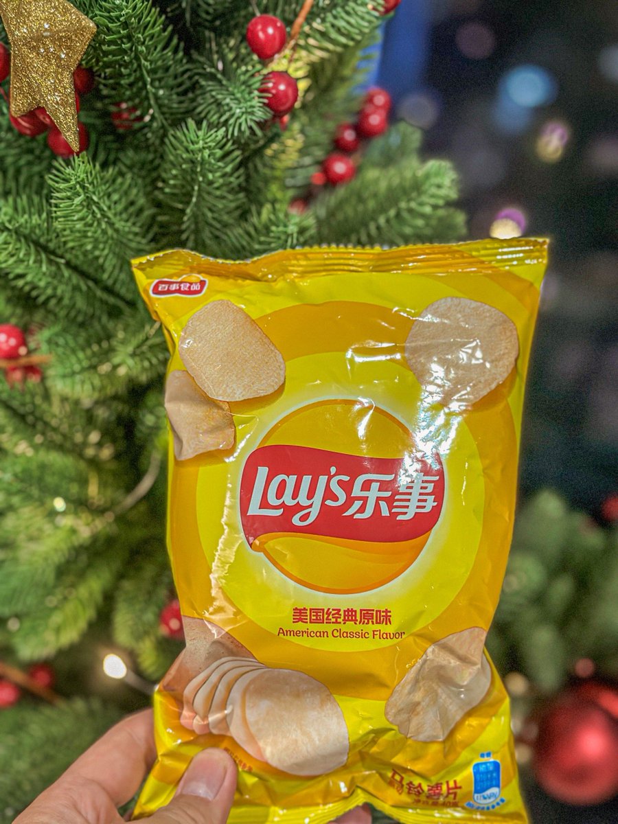 briangall's tweet photo. Nothing beats sharing crispy potato chips and candy with your favorite people during cozy movie nights , who’s joining my snack squad https://t.co/siXEkiV37m