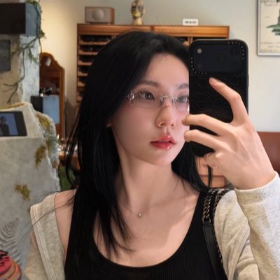 naughtgilr's tweet photo. #NewProfilePic (新個人資料照片) https://t.co/yuTdiZemEz
