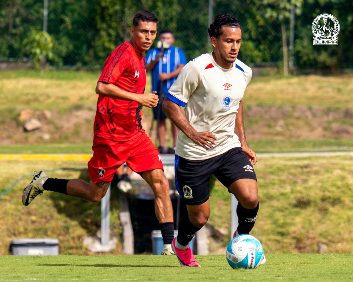 CDOlimpia's tweet photo. Fútbol colectivo en el CAR. ⚽🦁

Olimpia sostuvo una jornada de preparación ante Arsenal SAO, cerrando con triunfo, buenas sensaciones y ritmo competitivo para el equipo. https://t.co/fhwge9IfaW