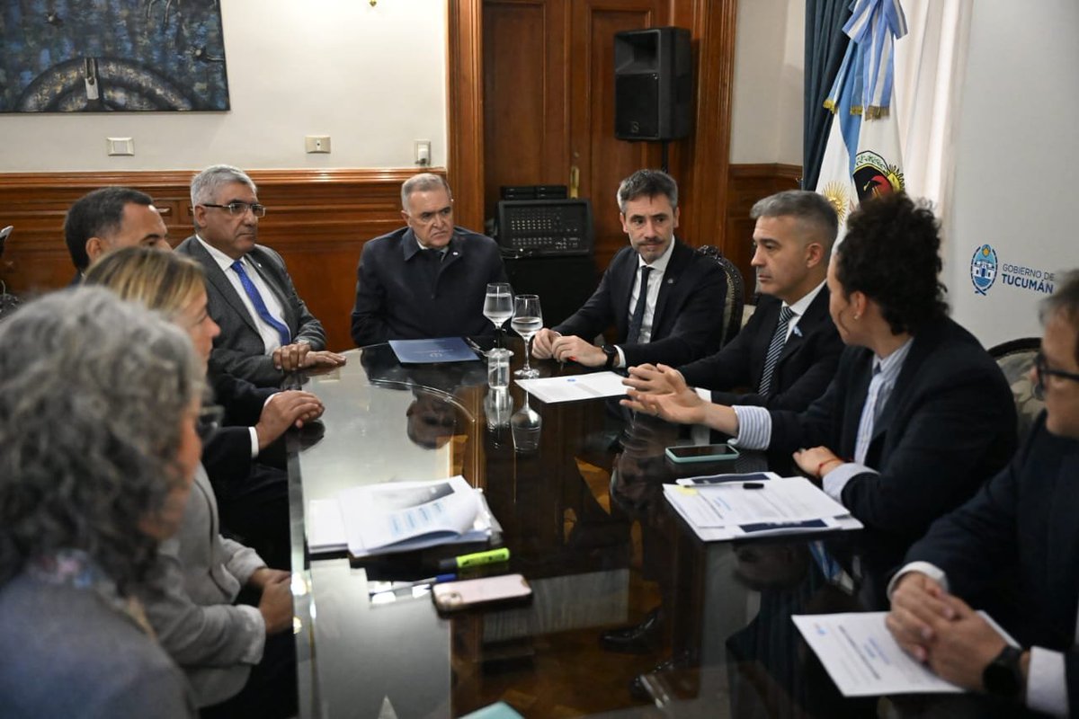 PedroSandilliok's tweet photo. Presentamos junto al gobernador @OsvaldoJaldo y al secretario general del @CFI_Argentina, @LamotheIgnacio, nuevas herramientas técnicas y financieras.

https://t.co/VzzWt68ZK0 https://t.co/y2JH38THw6