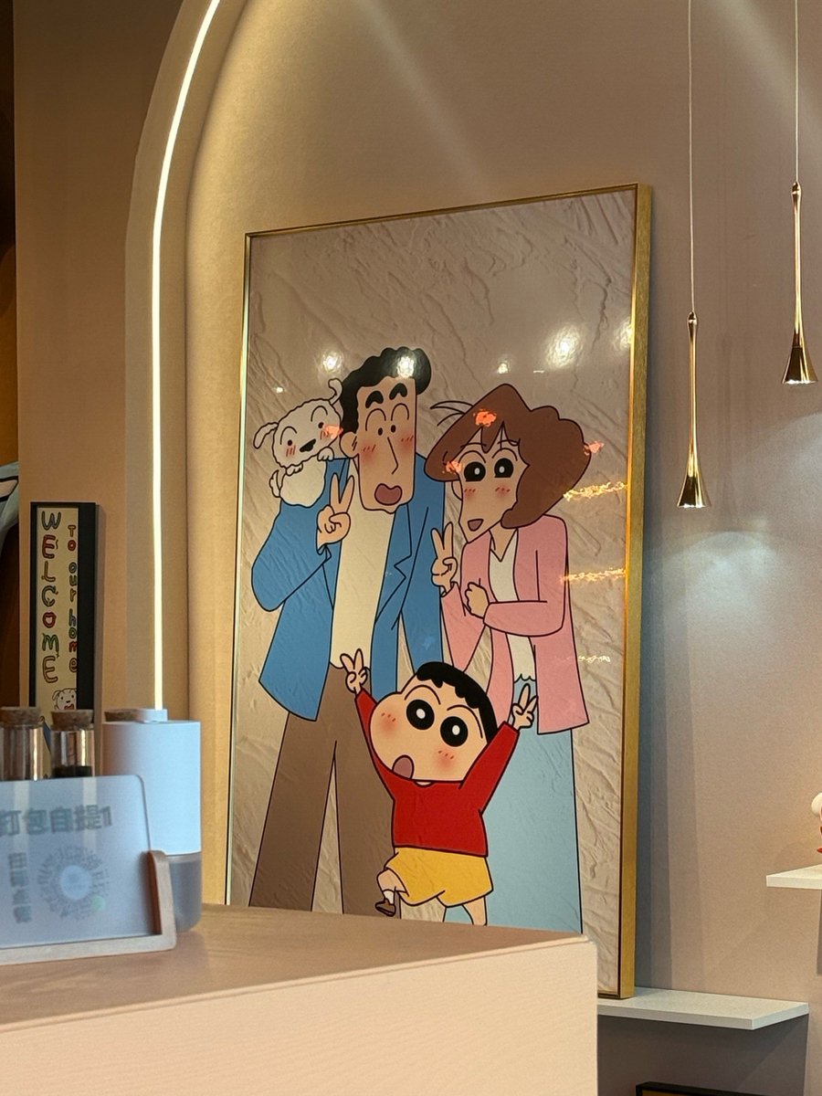 Aditya567's tweet photo. Just the four of us, pizza on the coffee table and silly movie marathons—this is the kind of warm that sticks to your bones. No fancy plans, just perfect, unplanned family time. https://t.co/D6OqaHdLlF