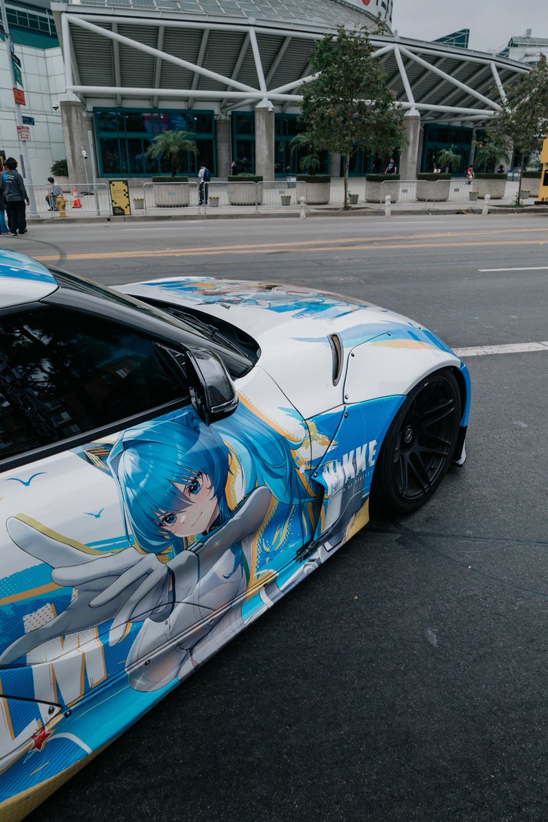 SenpaiSquadNet's tweet photo. Senpai Squad NIKKE Itasha at Anime Expo 🏁 @AnimeExpo https://t.co/x80hWZ7QLl
