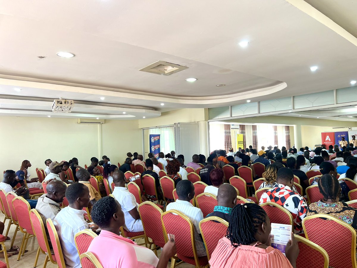 BOMAHHOTELLTD's tweet photo. Today, @BOMAHHOTELLTD hosted the Nile Breweries Limited workshop, where bar owners were trained in bar-running etiquette and financial literacy.
At Bomah Hotel, every meeting finds the right setting. https://t.co/ZnRii3EmsK