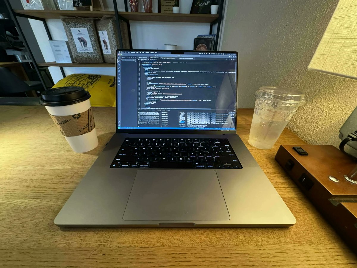 thepatwalls's tweet photo. i've got your last 6 months of the year plans right here:

> block off 4 hours of your weekend
> pick a $1b company
> build a micro-micro version of it
> like one-single feature
> open claude/chatgpt/grok + cursor/windsurf, etc.
> type "i'm a noob. i wanna build something like this. guide me 1 step at time"
> copy/paste into cursor
> follow steps until it works

voilà, you just built your first micro-saas