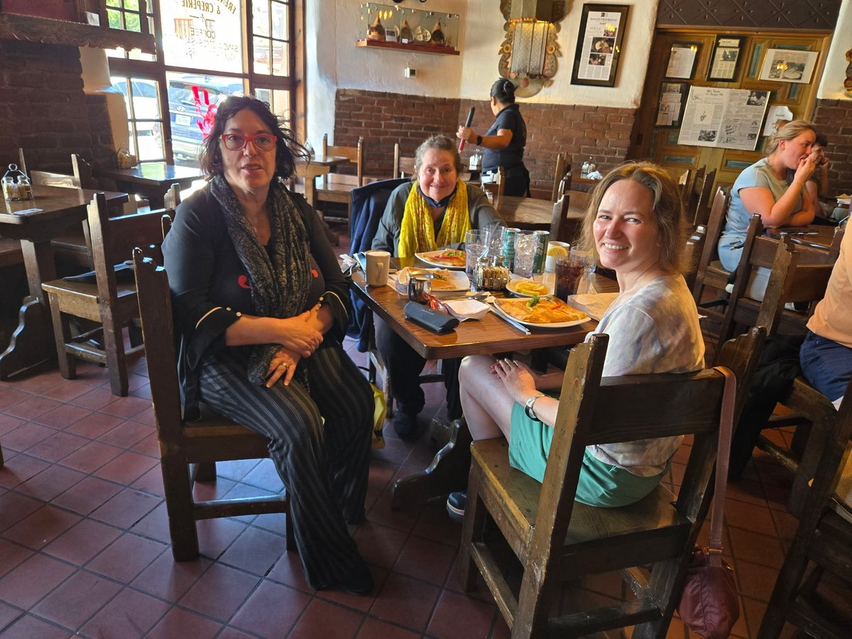 PamelatheActres's tweet photo. at The French Pastry #breakfast or #pastry in #lafondaontheplaza during last month’s #santafé #newmexico #vacation #trip #yum #thefrenchpastryshop https://t.co/RNxeLnqrDx