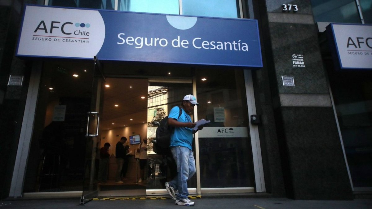 RedMaule's tweet photo. INE revela impacto: cesantía en el Maule se dispara al 10%. https://t.co/cS3GoSZRrM https://t.co/ufgmmmHMSS