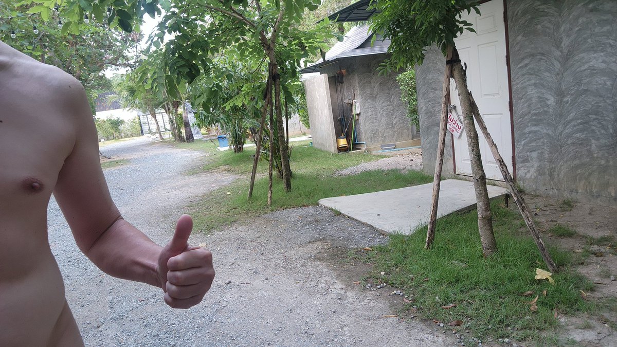 OldYellowTomcat's tweet photo. There massage rooms are at the lakeside of @dragonflyDNV, more quiet and close to the nature. The 2 Thai lady masseurs skill was excellent.  Me &amp; my wife really enjoyed the 2hours session there. https://t.co/vEAKWrHgUO