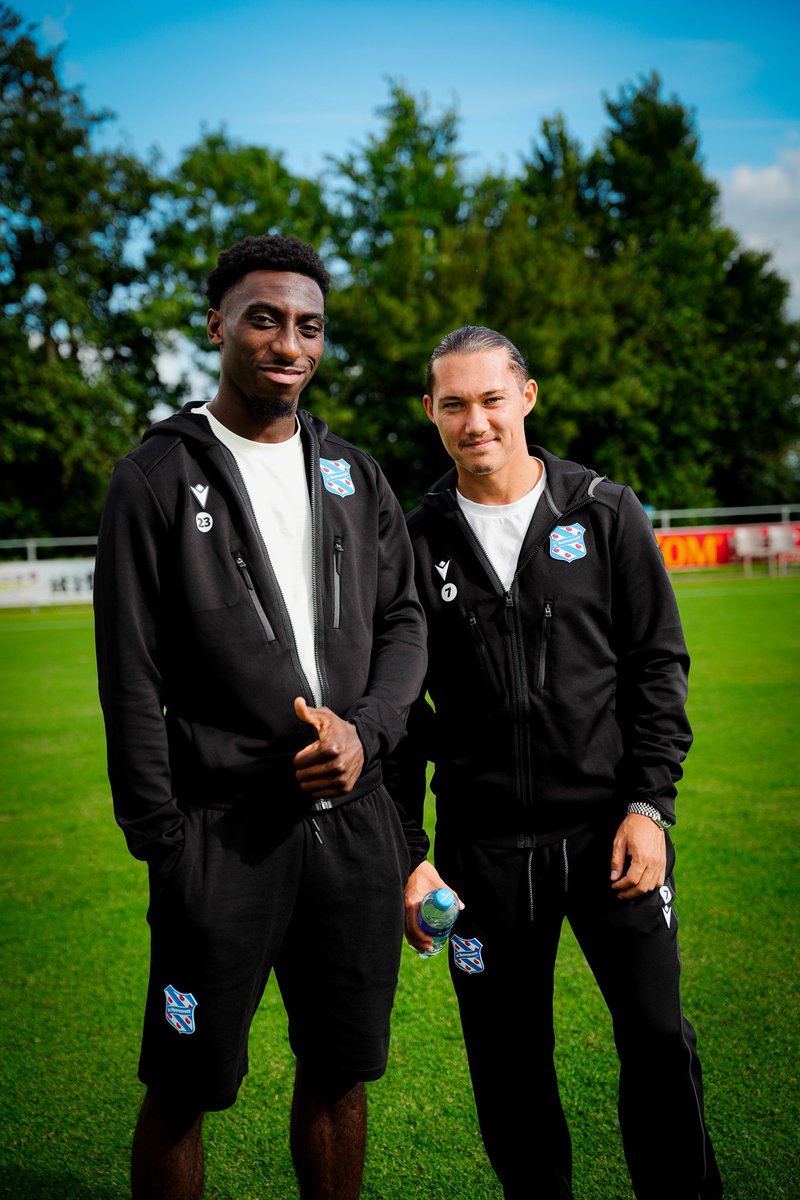 scHeerenveen's tweet photo. Reunited🤝 https://t.co/tsuNjkBwsQ