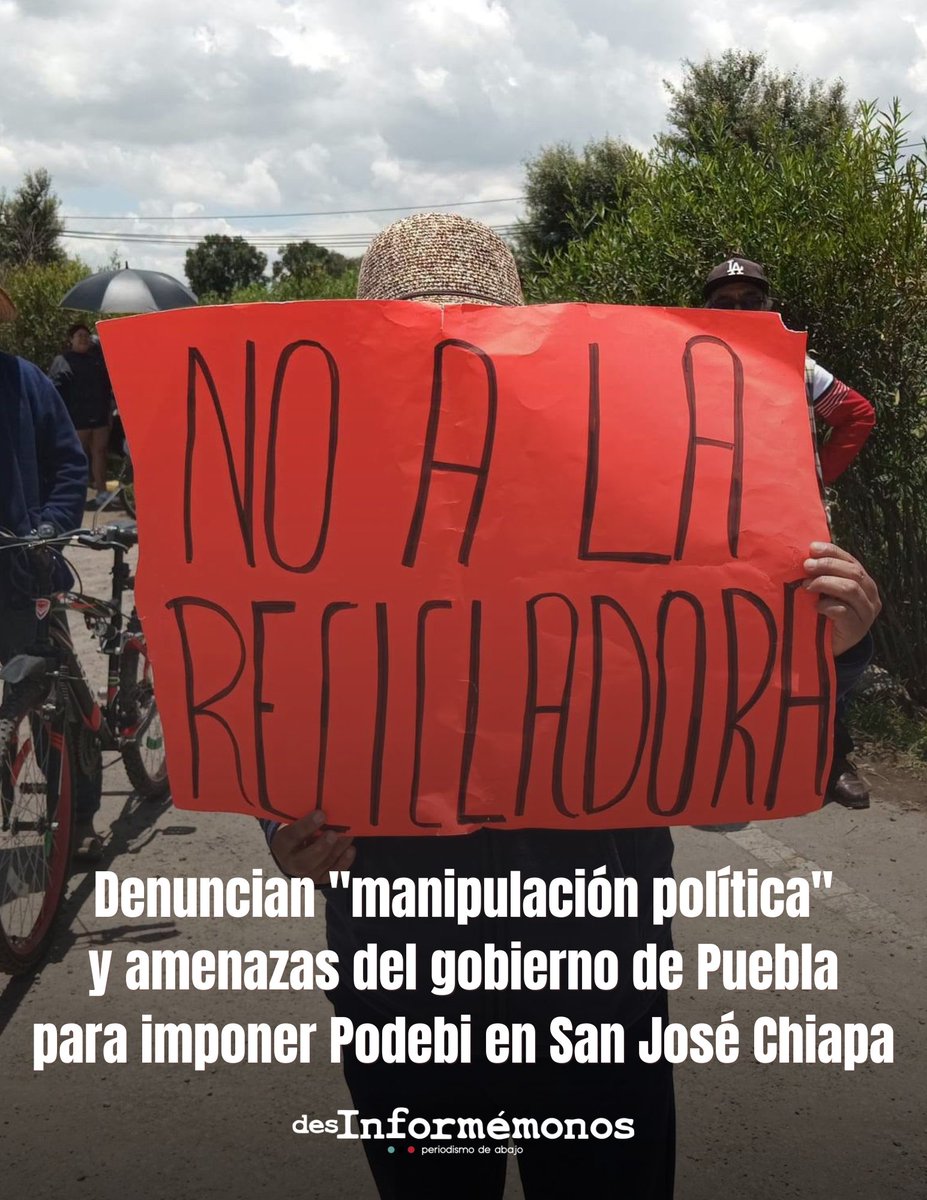 Desinformemonos's tweet photo. #Puebla 🚨| Los defensores acusaron que el gobierno estatal se ha acercado "con regalos, tractores, viviendas y promesas" para internar "comprar" a los pobladores, además de "usar grupos porriles como amenaza" contra quienes se oponen a la Podebi. https://t.co/3ugqxvaZ9k https://t.co/7zoLBbFCQa