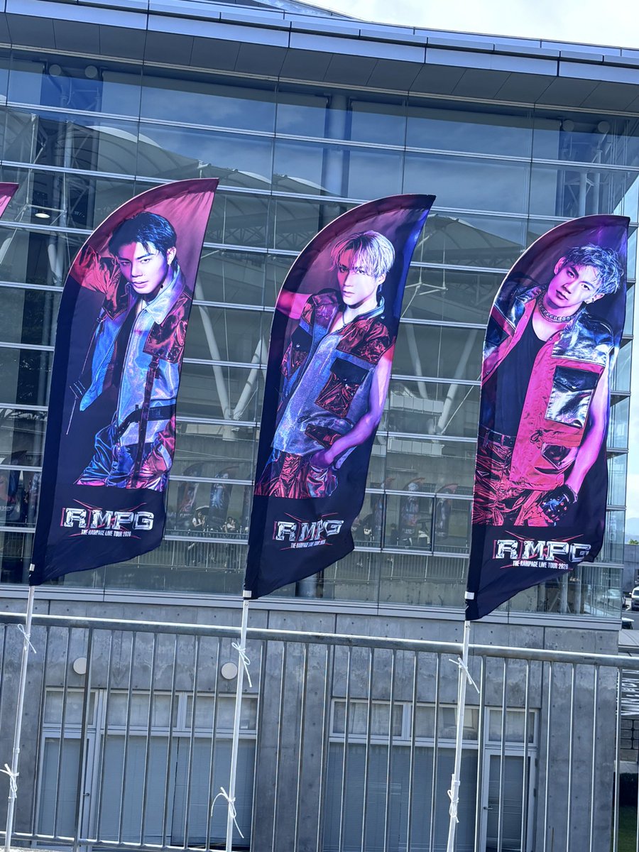 T104_Coco's tweet photo. 7/2 お友だちのお誘いで初めてのRAMPAGE、静岡ツアー参戦！めちゃくちゃパワフルな世界！楽しかったぁ～すごかった😆かっこよかったァ💕
#RAMPAGE 
#静岡エコパアリーナ https://t.co/O466Qa7Ca3
