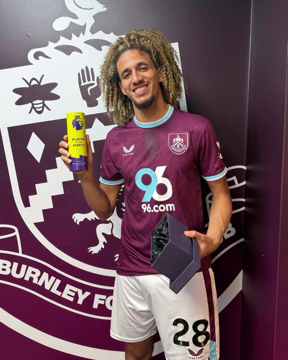 MassiliaZone's tweet photo. Hannibal Mejbri 🇹🇳 :

Avec Burnley, Hannibal Mejbri a confirmé sa capacité à répondre aux exigences de la Premier League en disputant 27 rencontres, pour 1 but et 4 passes décisives.

Son intensité, son agressivité à la récupération et sa polyvalence font de lui un milieu capable d’impacter les deux phases de jeu.💥

Estimé à 15 M€, il représente un profil cohérent pour apporter du rythme et du caractère à l’entrejeu marseillais.