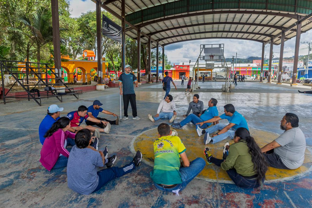 McdGuate's tweet photo. A través de estas jornadas, nuestra cartera continúa brindando herramientas al personal que impulsa esta iniciativa, fomentando el respeto, la disciplina, el trabajo en equipo y la sana convivencia. https://t.co/SHrr0gPVl8