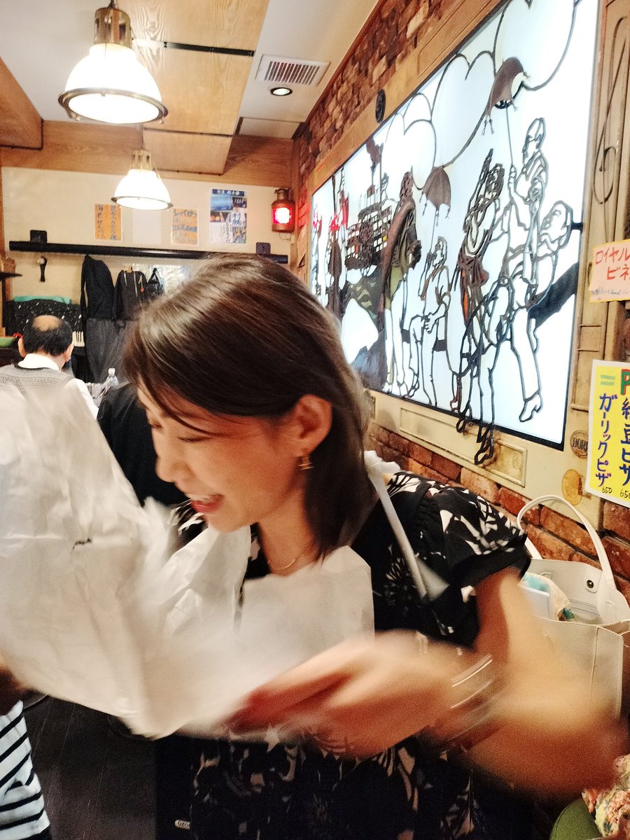 前の店のエプロンしてたw