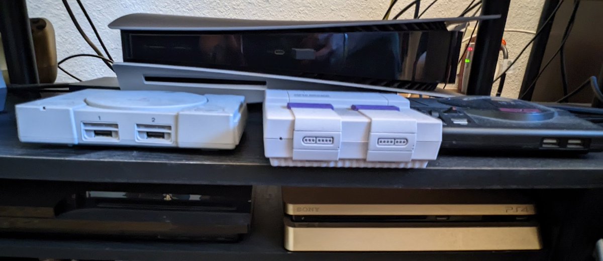 arrogantwizard's tweet photo. How well did this age? 🤔

Between my NES mini, SNES mini, Sega mini, PS1 mini, PS3, PS4, PS5 (drive included) and a preference for retro gaming, there's more than plenty of catalog to keep me busy for the foreseeable future.....🎮 🕹️ 🤓 #geek https://t.co/lqcSdFwRPf