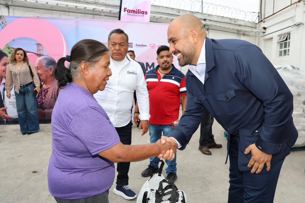Gob_Puebla's tweet photo. Consolida SEDIF atención cercana y con calidez a la población

@armentapuebla_ @DIFGobPue

https://t.co/PBdnVcmj8v

#PorAmorAPuebla https://t.co/TMAgu8jR3k