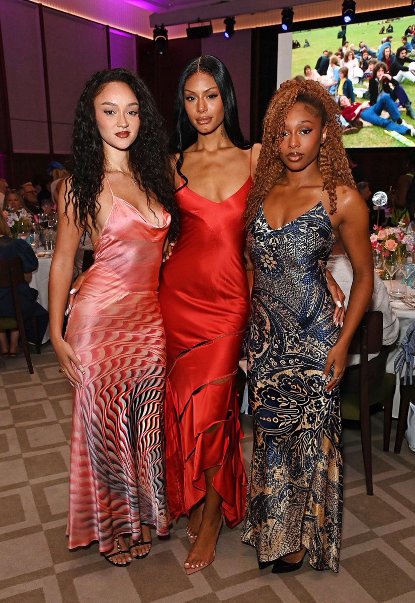 floinbr's tweet photo. 📸 FLO no Attitude Pride Awards 2026. https://t.co/9KRSRIcu0m